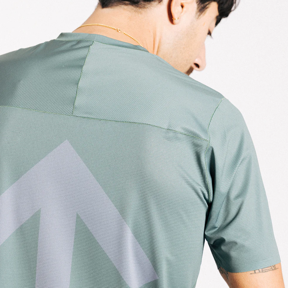 SS24CHNC13A-FOREST AROW LIGHTWEIGHT TEE V2 Dark Forest and Stormy Weather