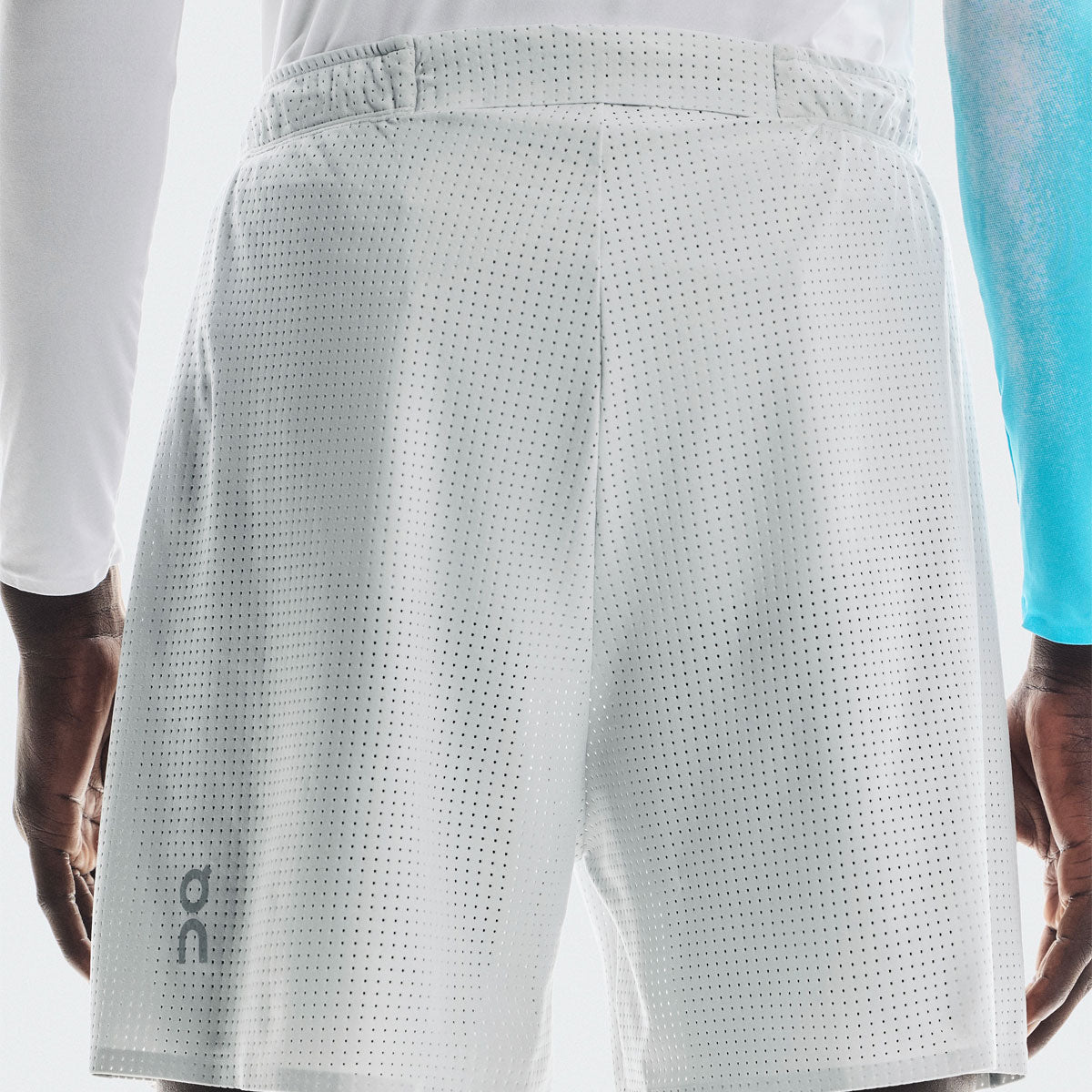 On - Pace Mesh Shorts M Glacier 【1MF10060561】
