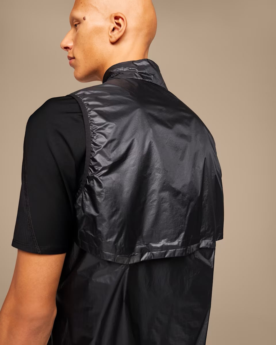 On - Weather Vest M Black【1MD10480553】