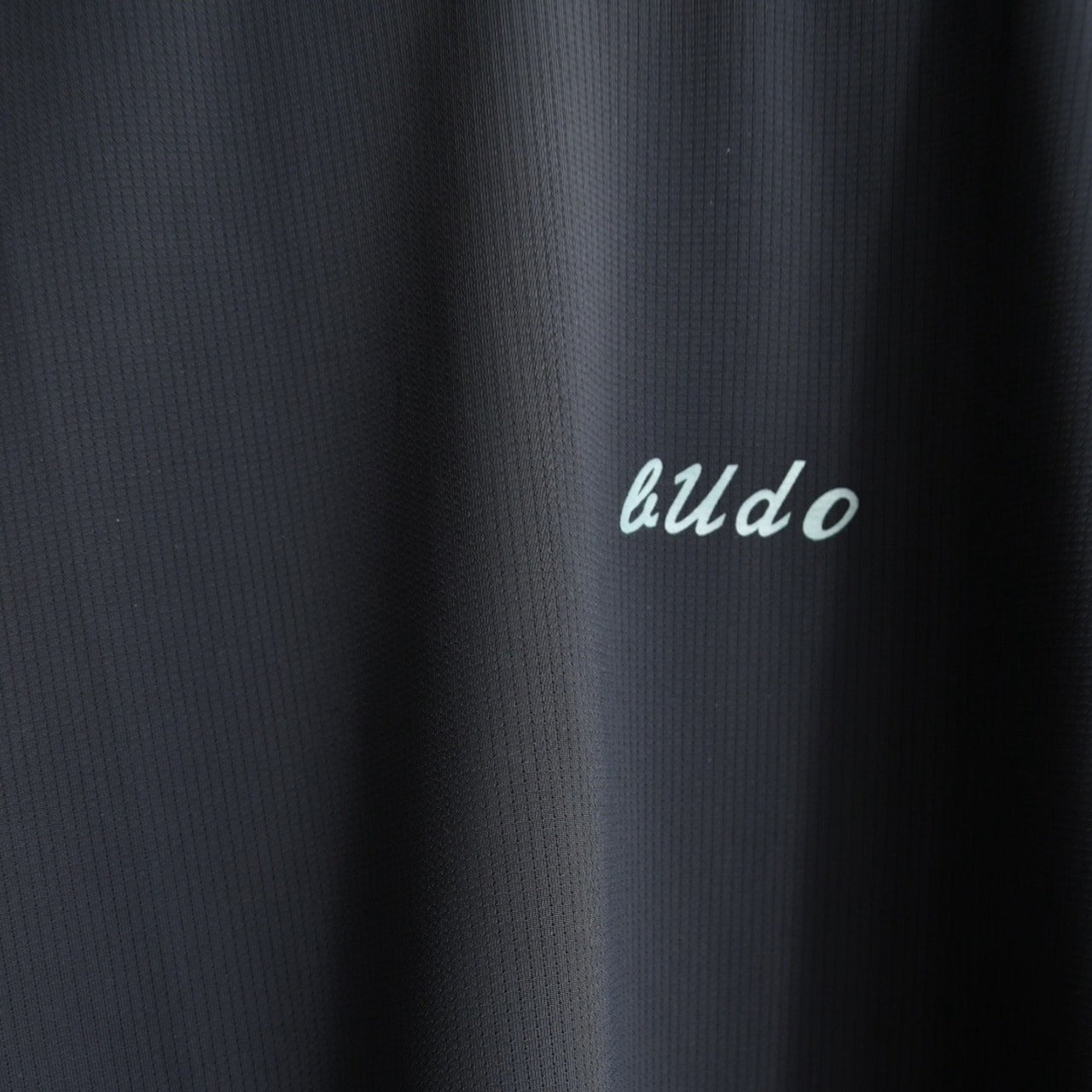 BUDO - Double mesh texture sleeveless ブラック【b25cn111】