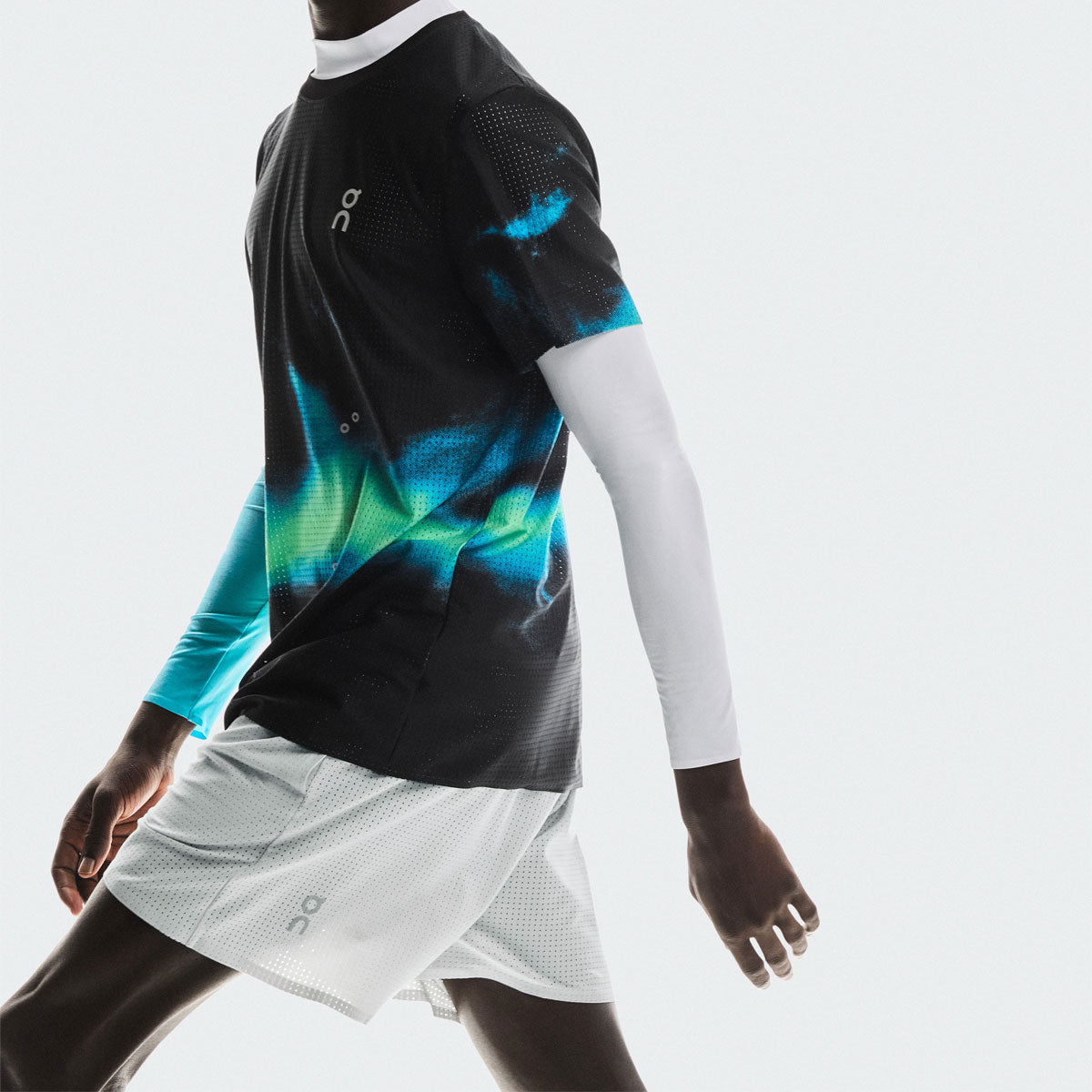 On - Pace Mesh Shorts M Glacier 【1MF10060561】