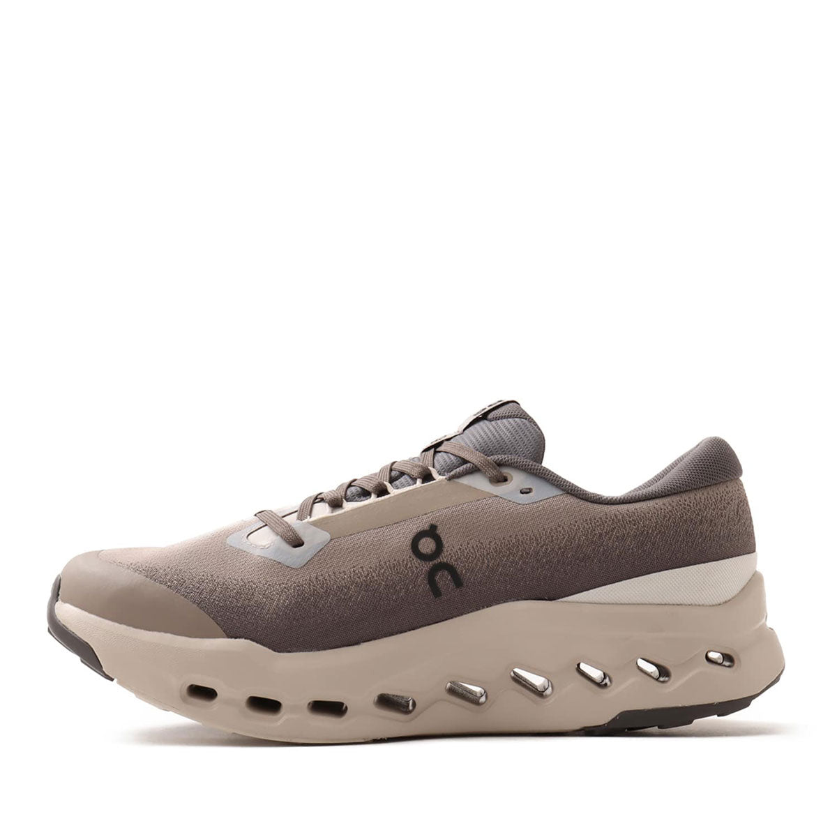 On - Cloudsurfer Trail 2 WP M Cinder | Desert【3MF30243318】