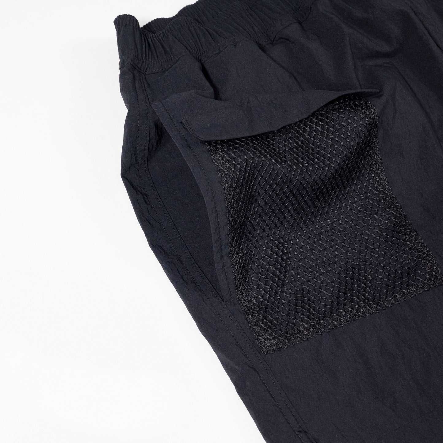 b24fp331 BUDO Mimimum Mesh Shorts ブラック