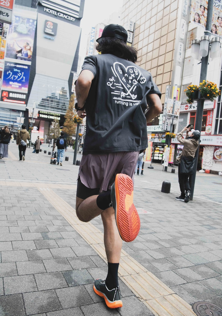 4T2 x downbeat RUNNING Tee
