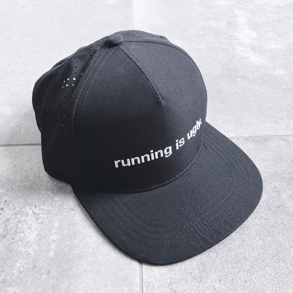 4T2 technical trucker running is ugly black / black