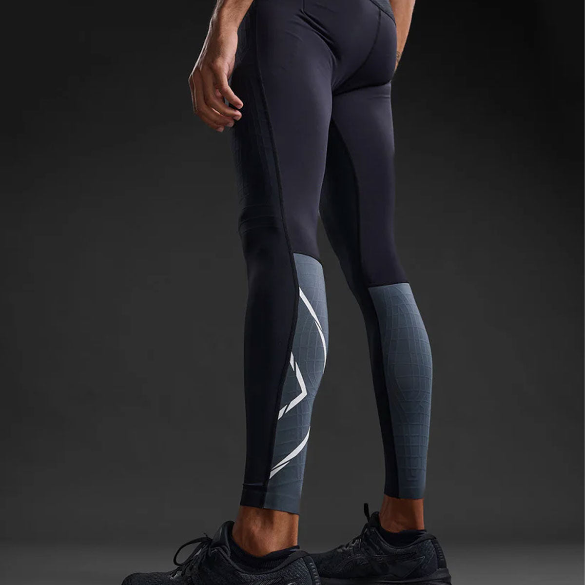 2XU - LIGHT SPEED REACT COMP TI BLK/WRF【MA7049B】