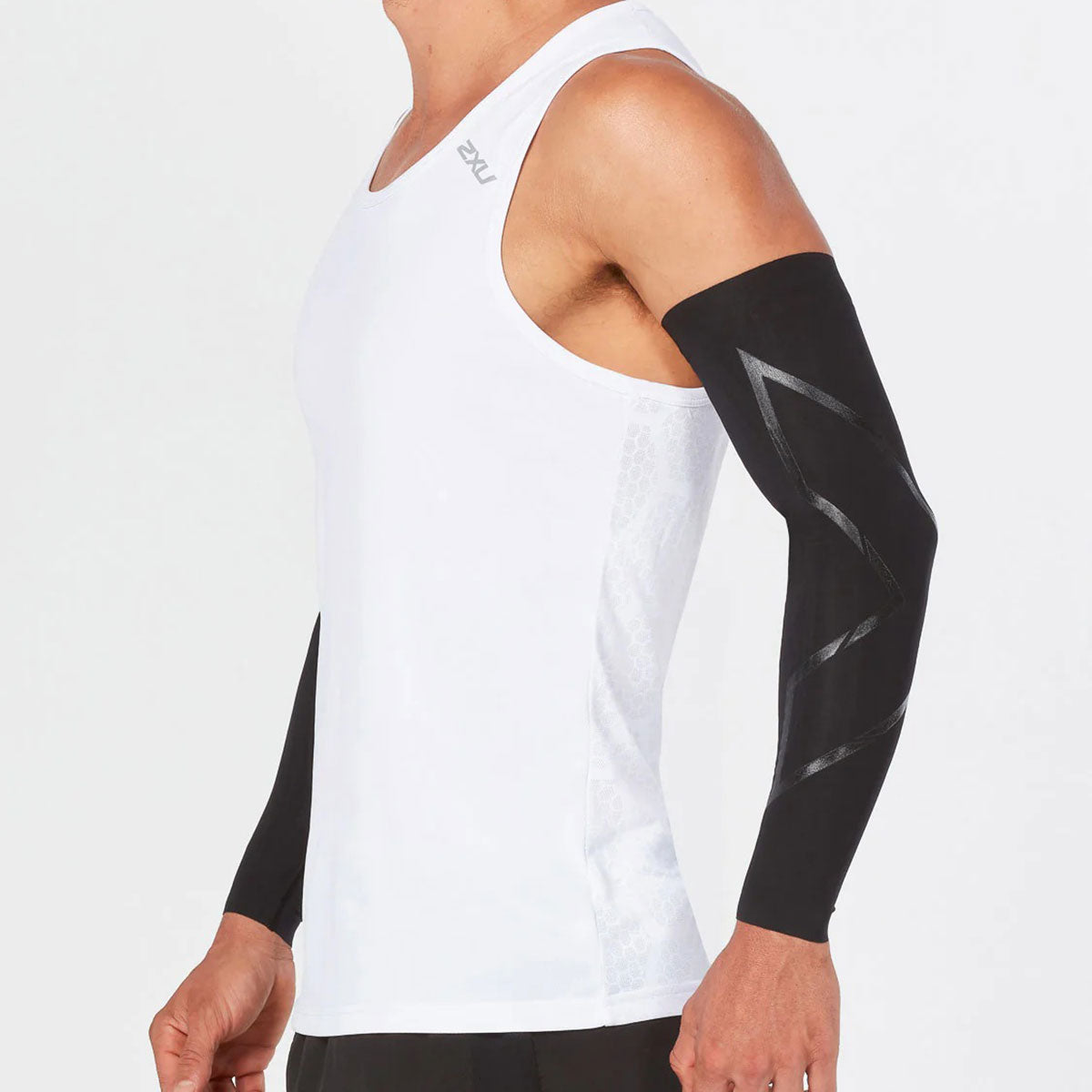 2XU - MCSエリートコンプアームガード BLK/NRO 【UA3513A】