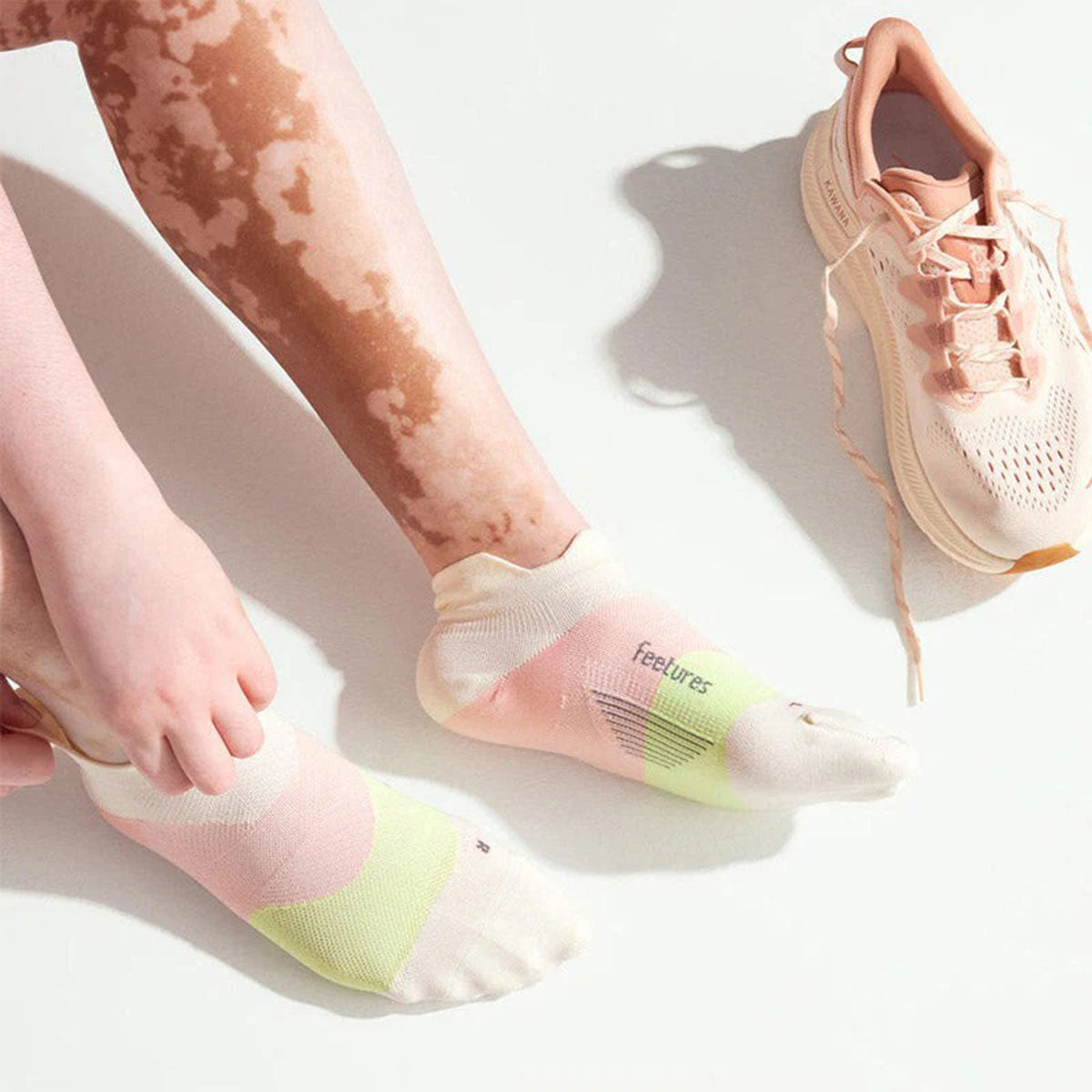 Feetures - ELITE ULTRA LIGHT NO SHOW TAB Sandy Melon 【4400010166252】