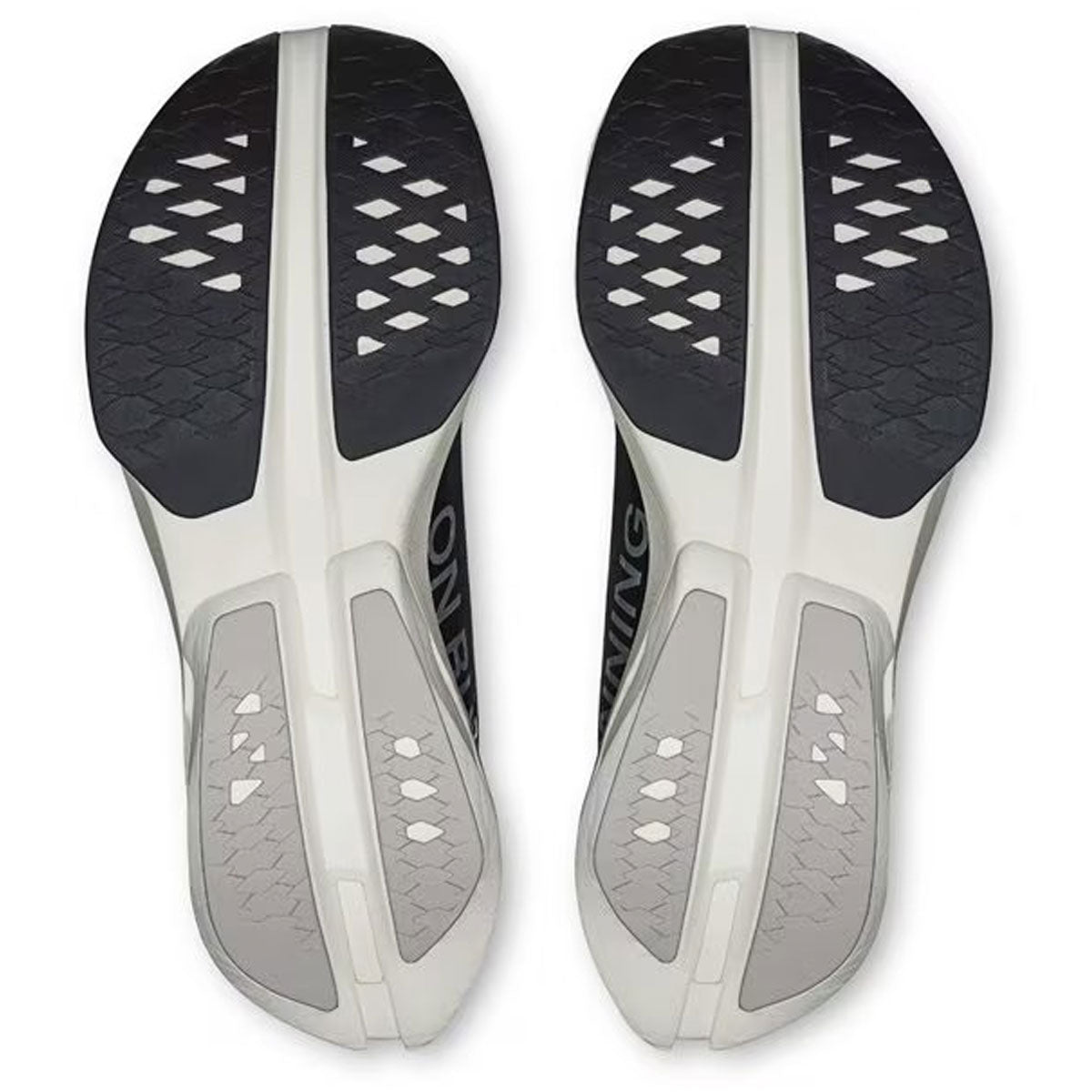 On - Cloudboom Strike W Black | White【3WE30470299】