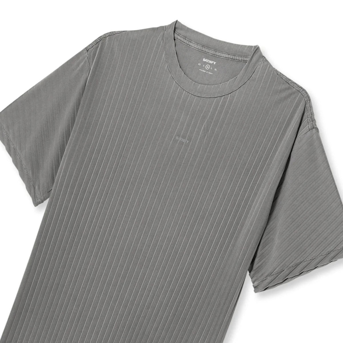 SATISFY ‐ AuraLite Pleated T-Shirt Mineral Graphite 【11043-MG-SA】