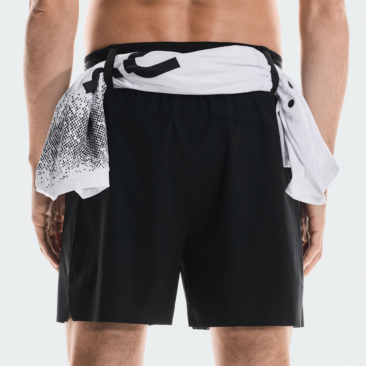 On - Ultra Shorts M Black 【1MF30140553】
