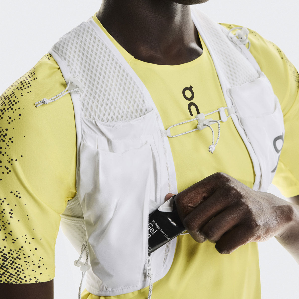 On - Ultra Vest Pro U White 【2UF30130069】