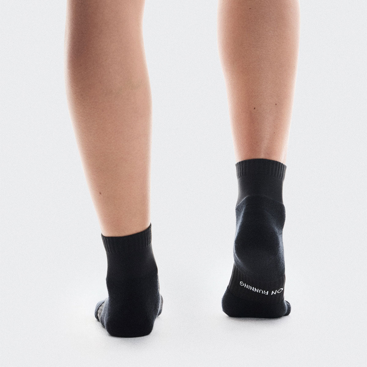 On - Core Run Sock Mid 2P U Black 【2UF10070553】