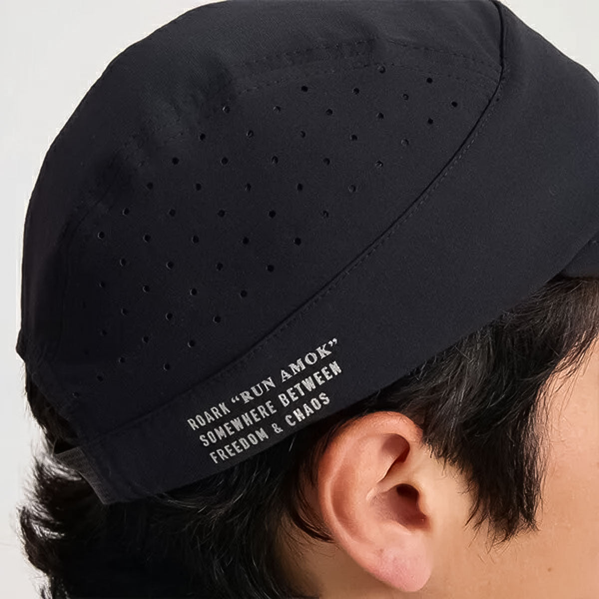 ROARK RUN AMOK - ALTA ELITE RUN HAT ONESIZE 【RH737-BLK】