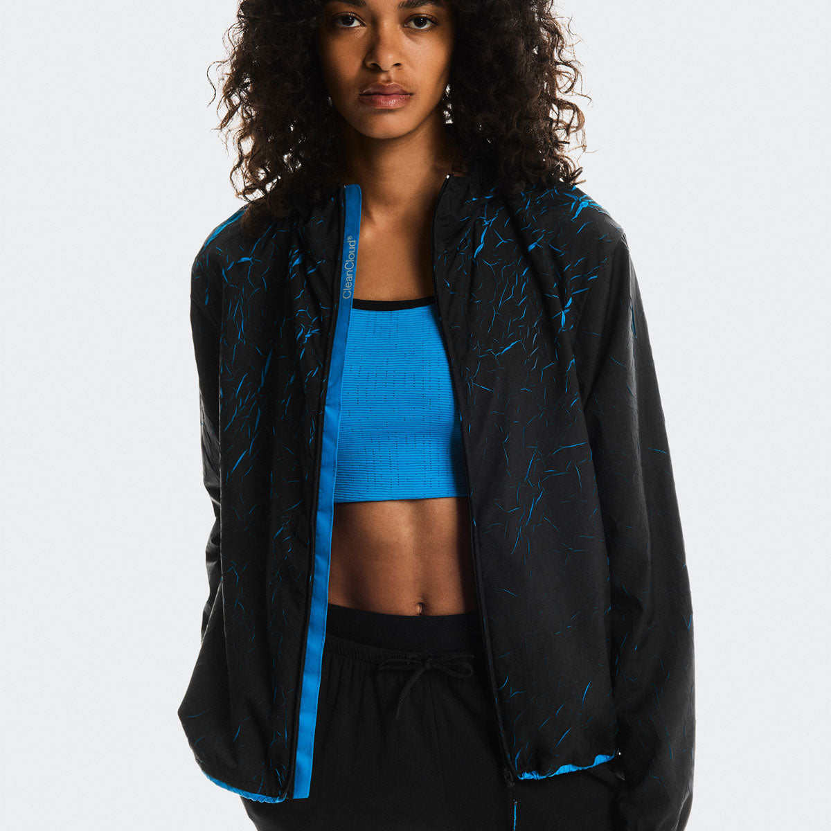 On - Pace Jacket W Malibu | Black 【1WE30023549】