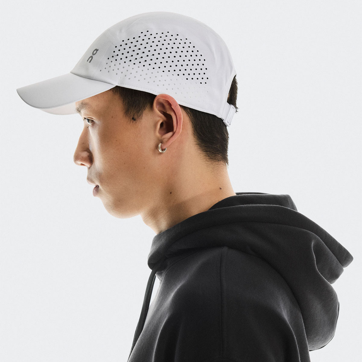 On - Lightweight Cap U White【2UF10330069】