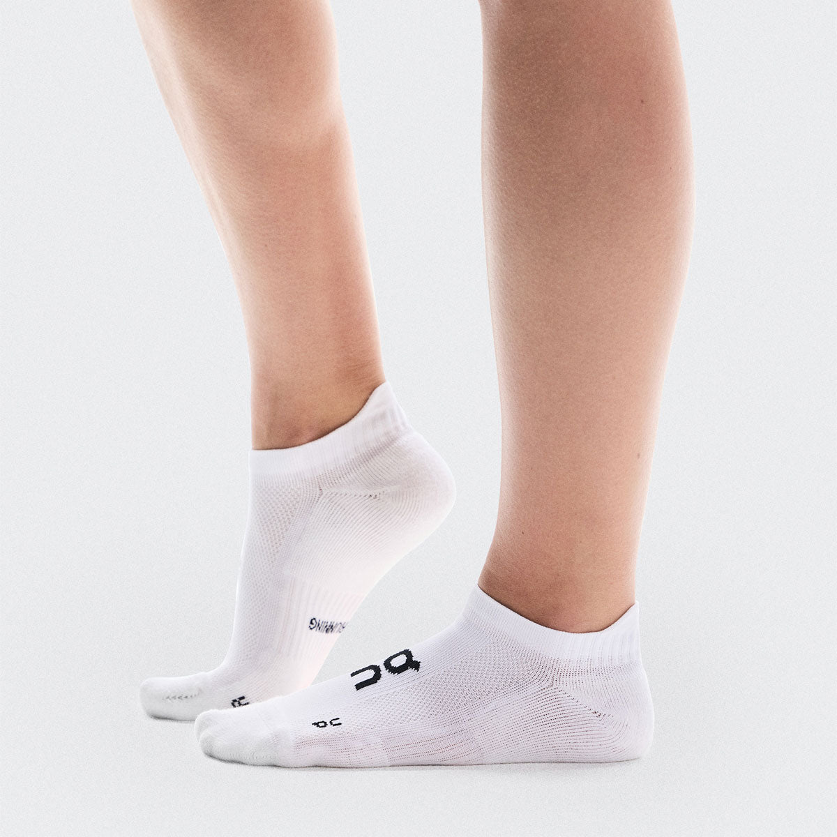 On - Core Run Sock Low 2P U White 【2UF10080069】