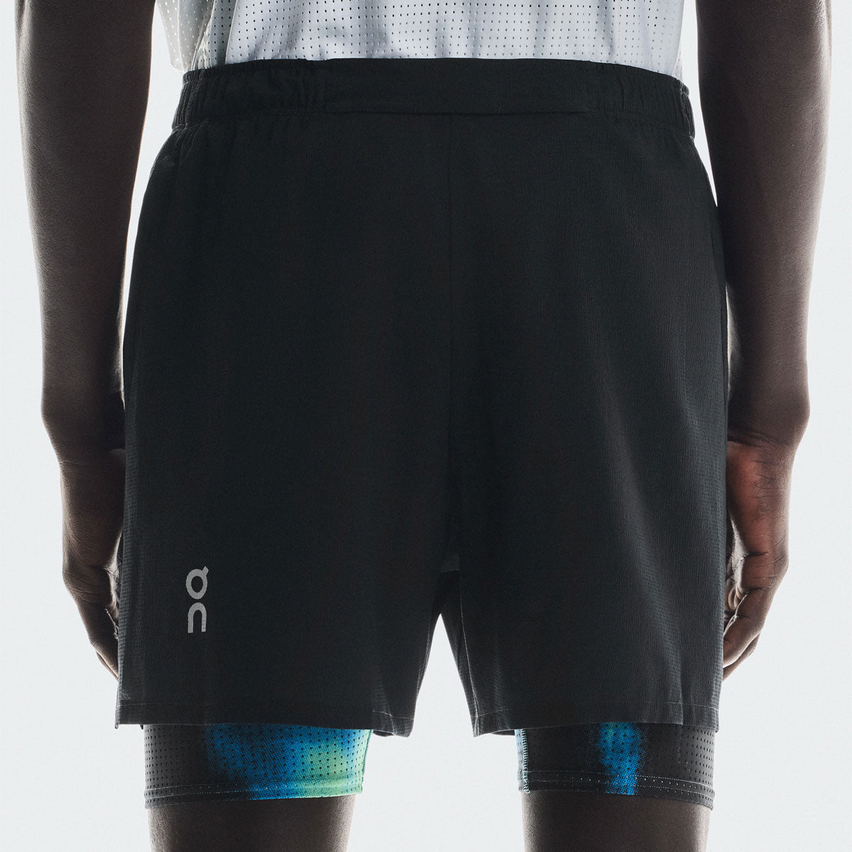 On - Pace Shorts M Black | Horizon 【1MF10813398】