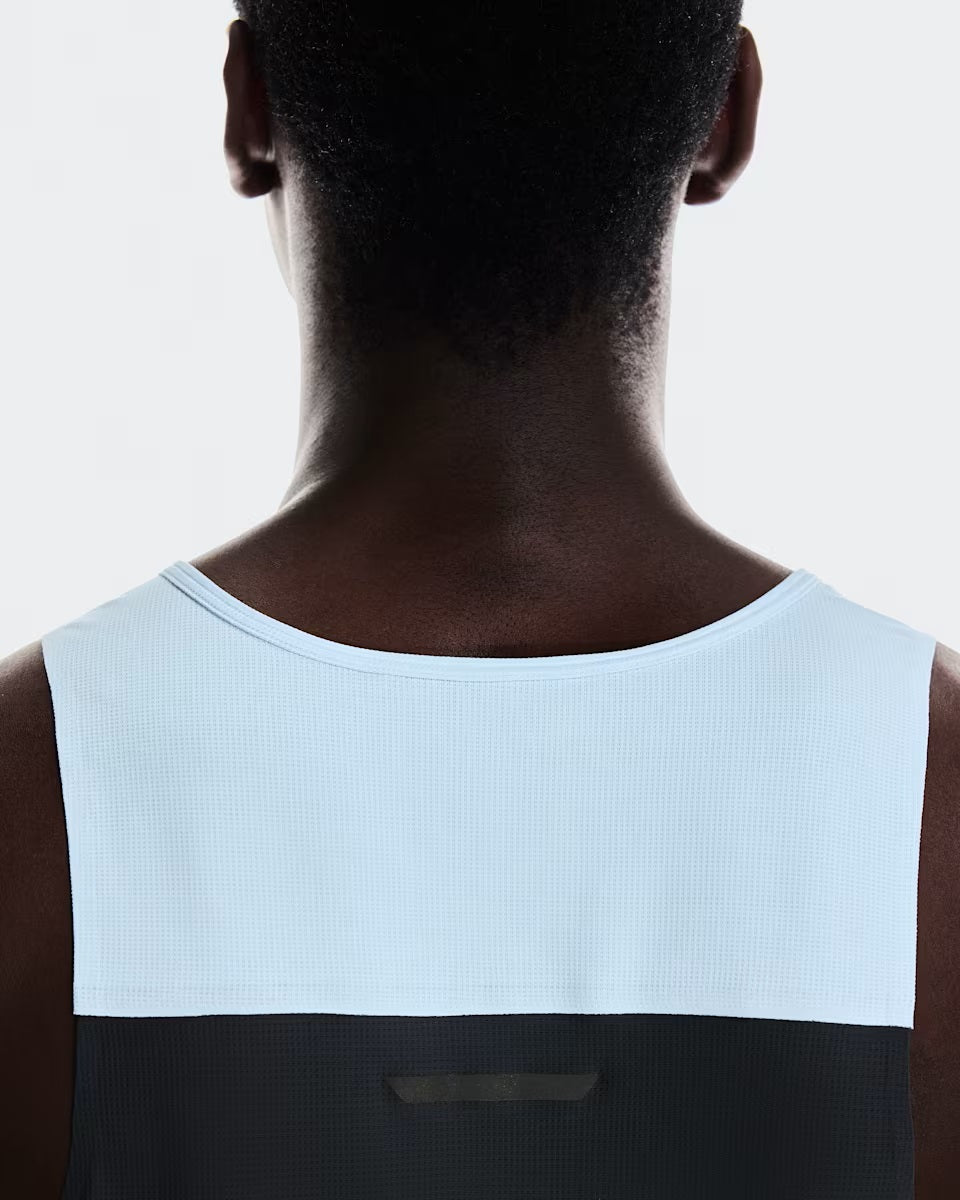 On - Performance Tank M Arctic | Eclipse【1ME10222985】