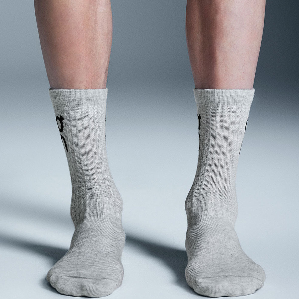 On - Logo Sock High 3P U Heather Gray【2UF10311732】