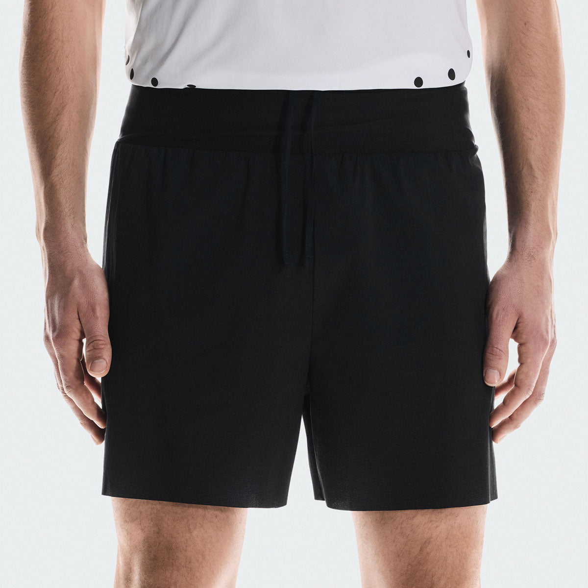 On - Ultra Shorts M Black 【1MF30140553】