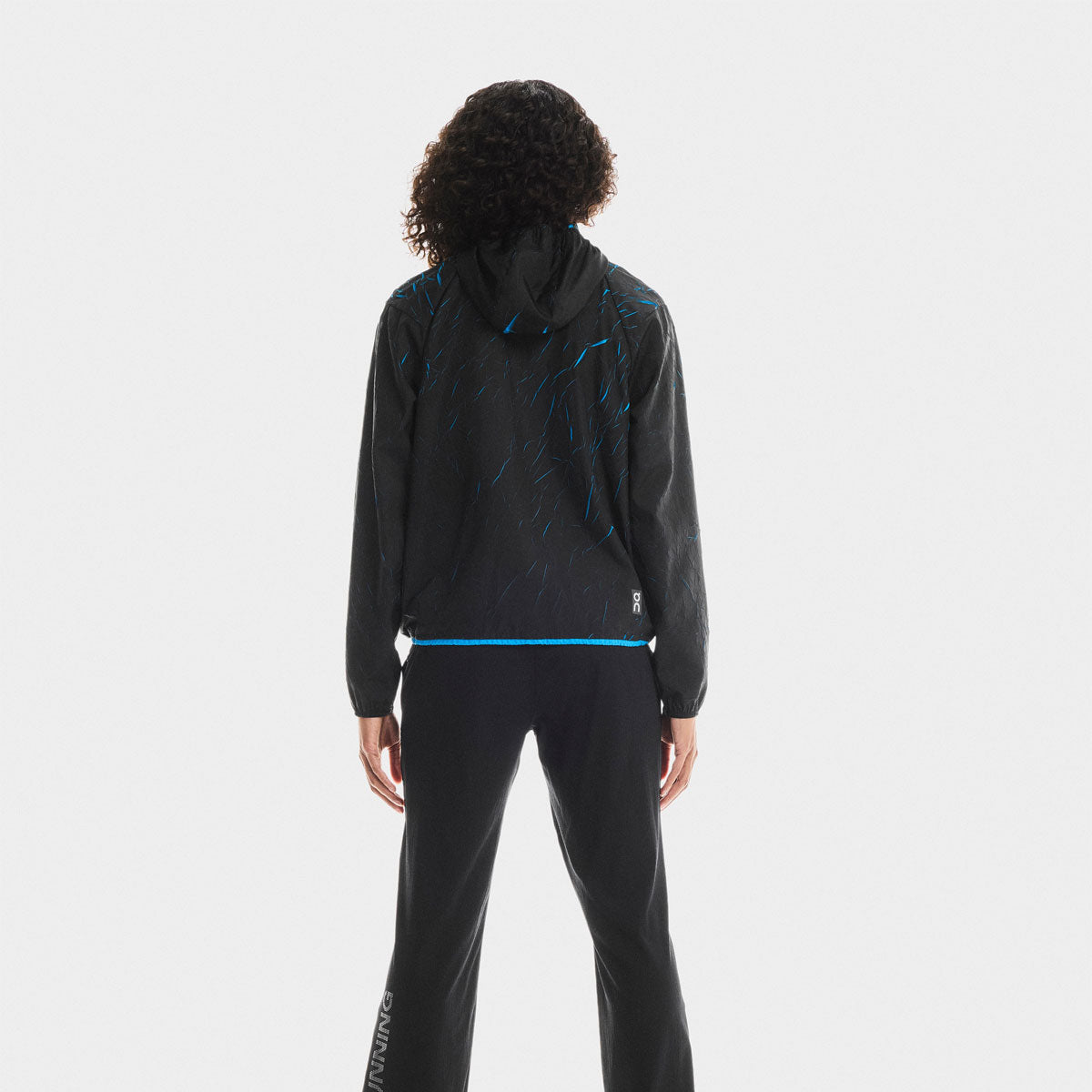 On - Pace Jacket W Malibu | Black 【1WE30023549】