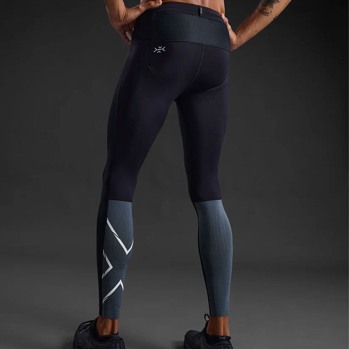 2XU - LIGHT SPEED REACT COMP TI BLK/WRF【MA7049B】