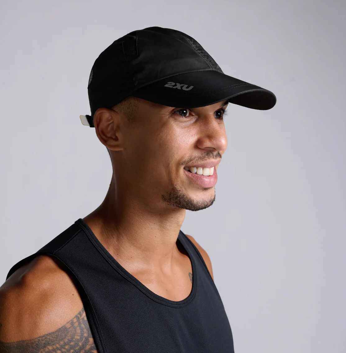 UQ5685F 2XU RUN CAP BLK/BLK