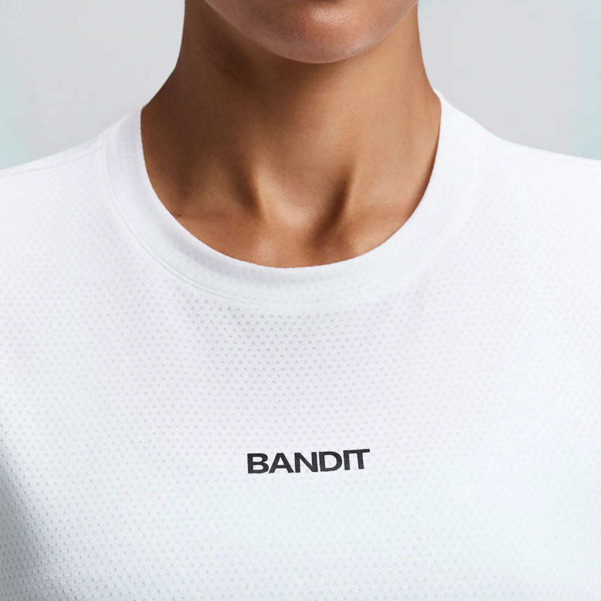 Bandit Running - Micro Mesh Mesh Women’s Cropped Tee White【WTCSP012SM26WW】