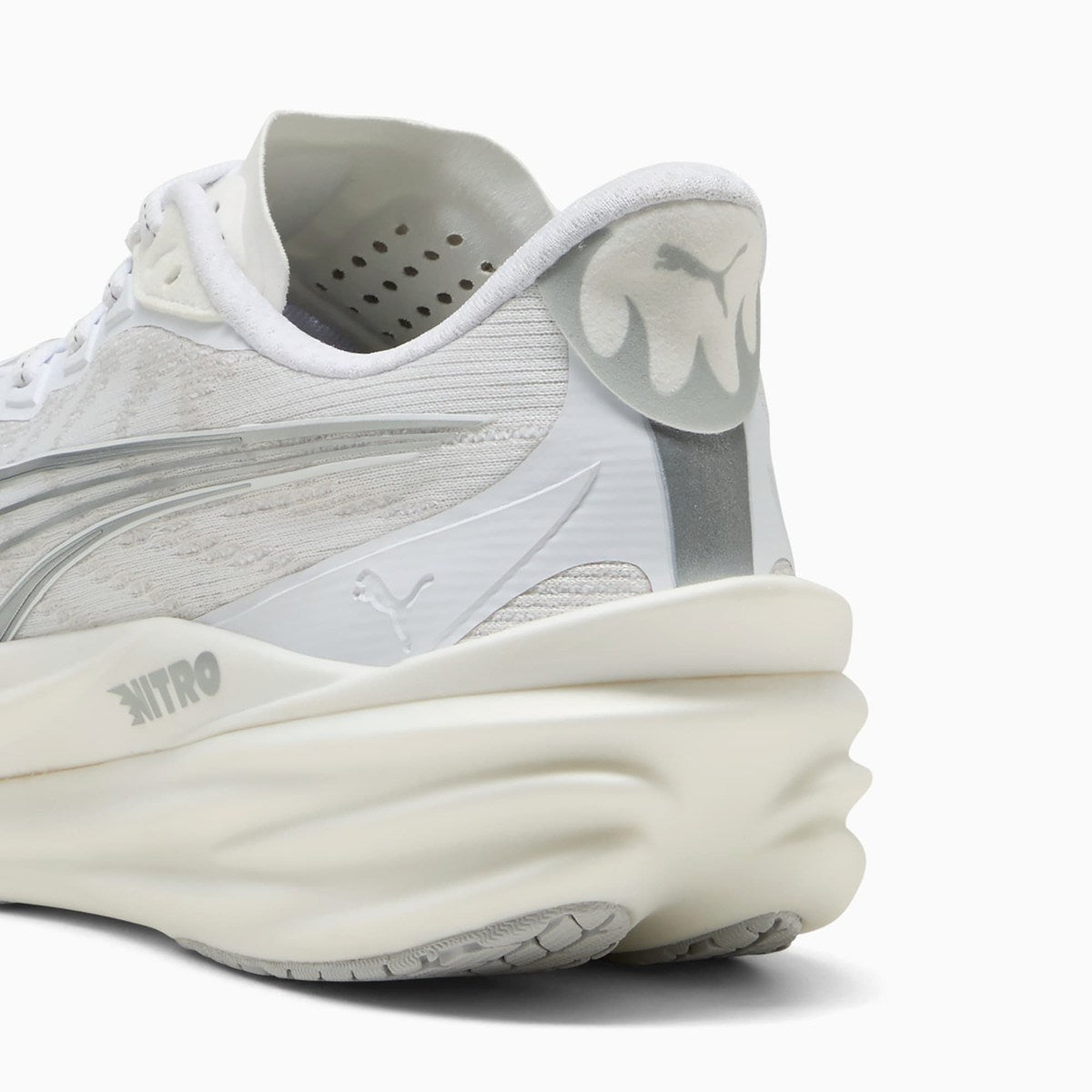 PUMA - WMNS Deviate Pure NITRO Running Shoes PUMA White/Feather Gray 【312123-02】