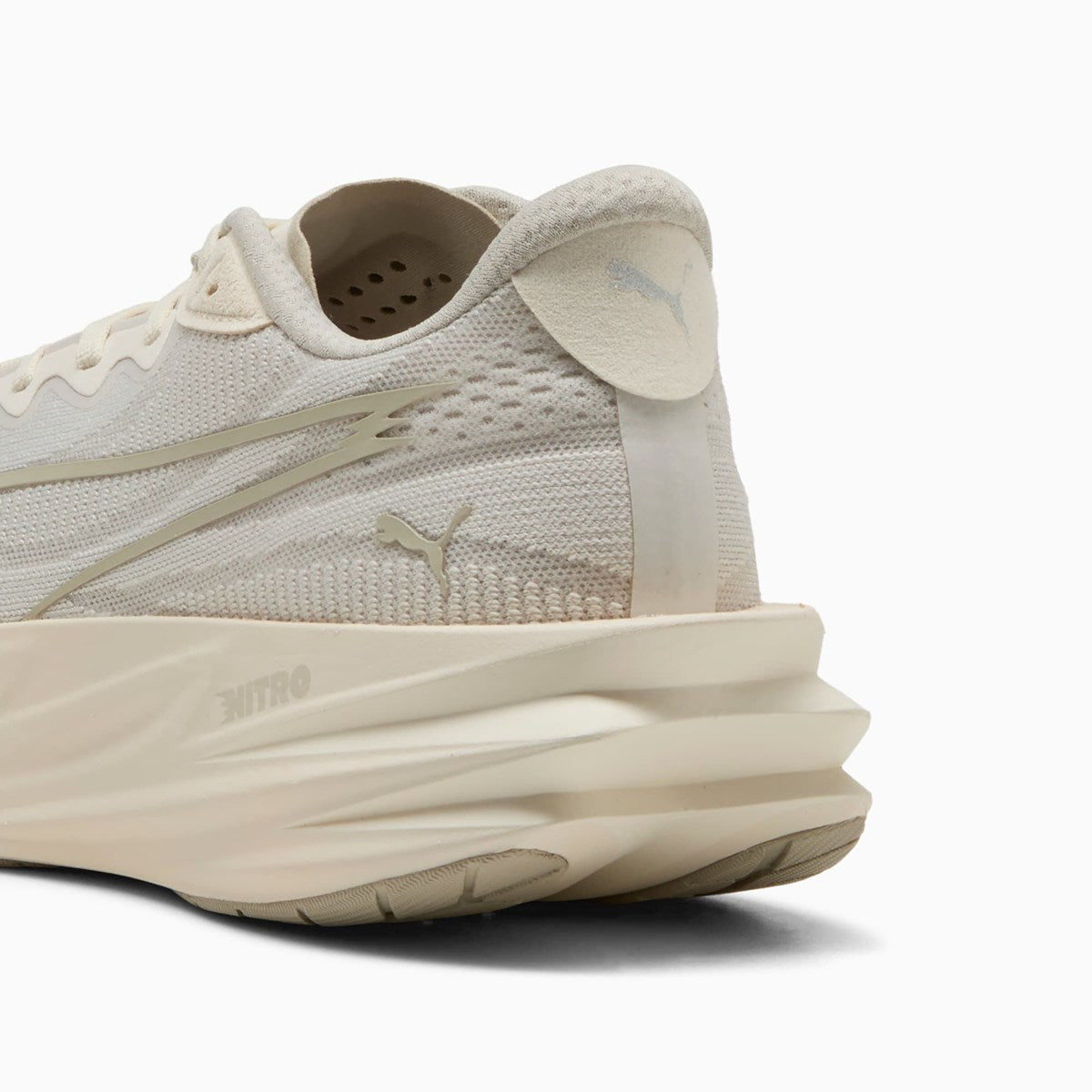 PUMA - WMNS Deviate Pure NITRO Running Shoes Alpine Snow/Warm White 【313904-03】