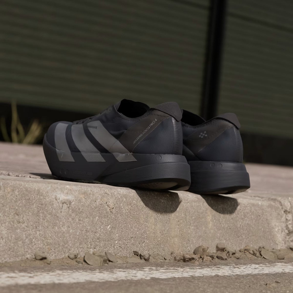 adidas - ADIZERO ADIOS PRO 4 M Core Black/Iron Metallic/Carbon【JR4887】