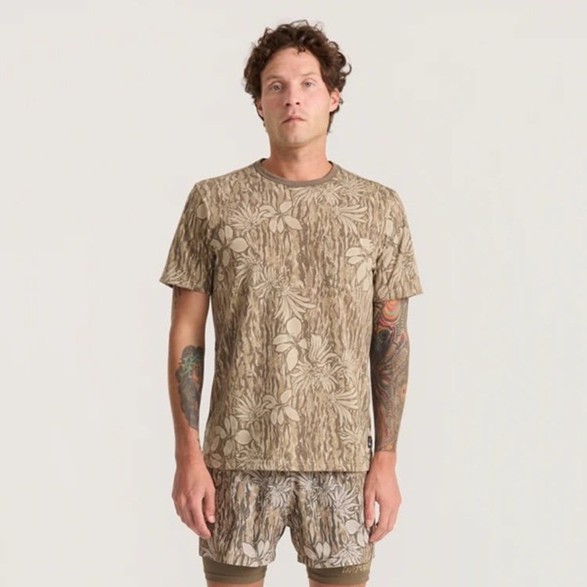 ROARK RUN AMOK - MATHIS ACTIVE TIE DYE S/S TEE KHAKI 【RK452-KHA】