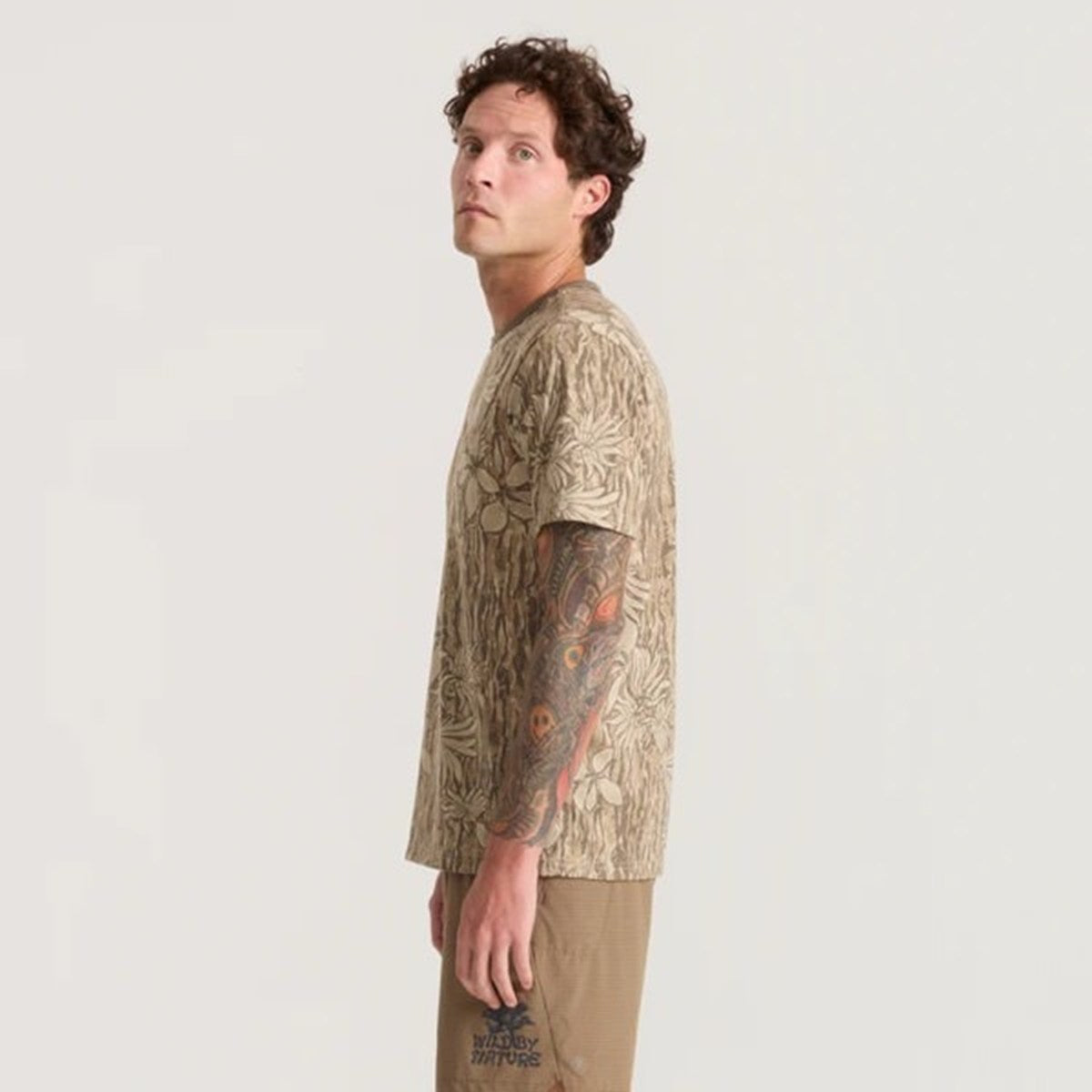 ROARK RUN AMOK - MATHIS ACTIVE TIE DYE S/S TEE KHAKI 【RK452-KHA】