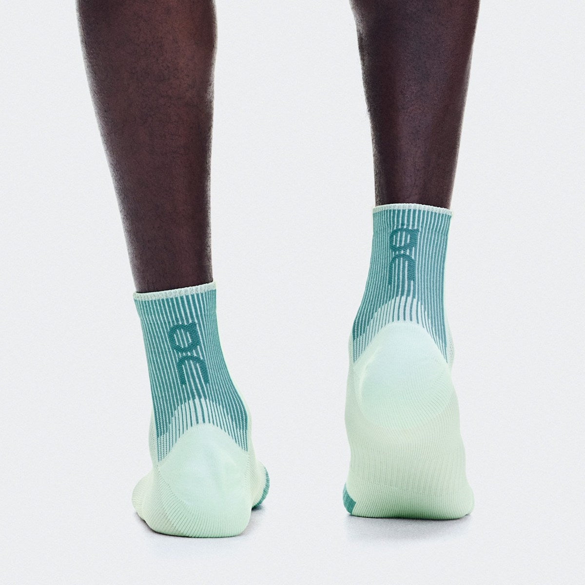 On - Performance Run Sock Mid U Flurry | Storm 【2UF10055543】