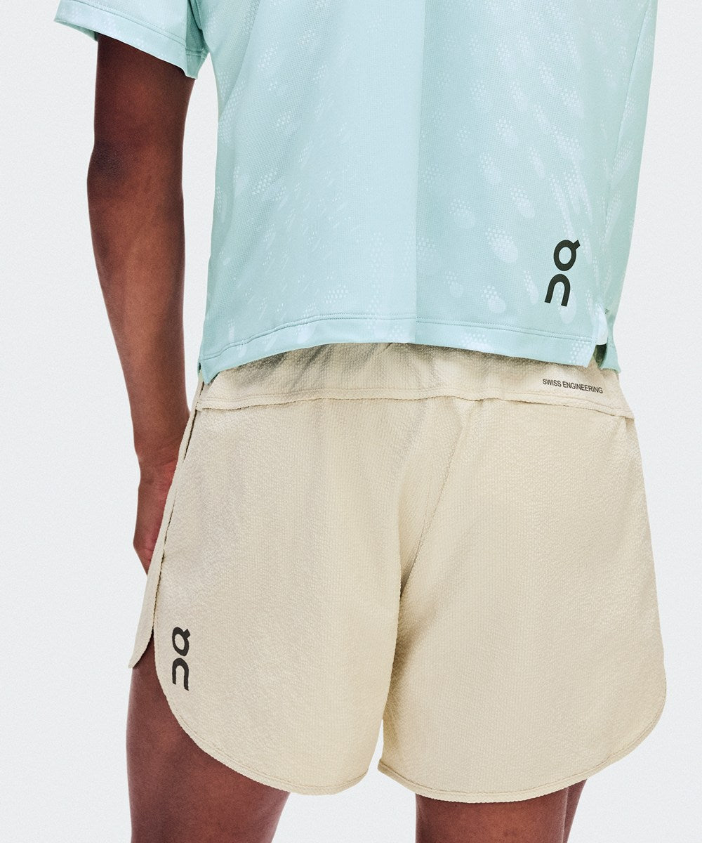 On - MENS Performance Volt Shorts Hare 【1MG30744993】