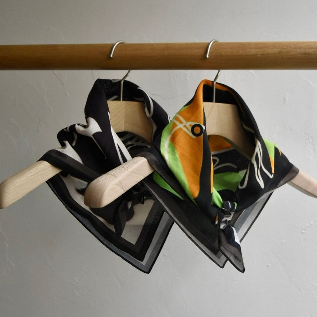 BUDO - friends pattern bandana Emergy【B26BD201】