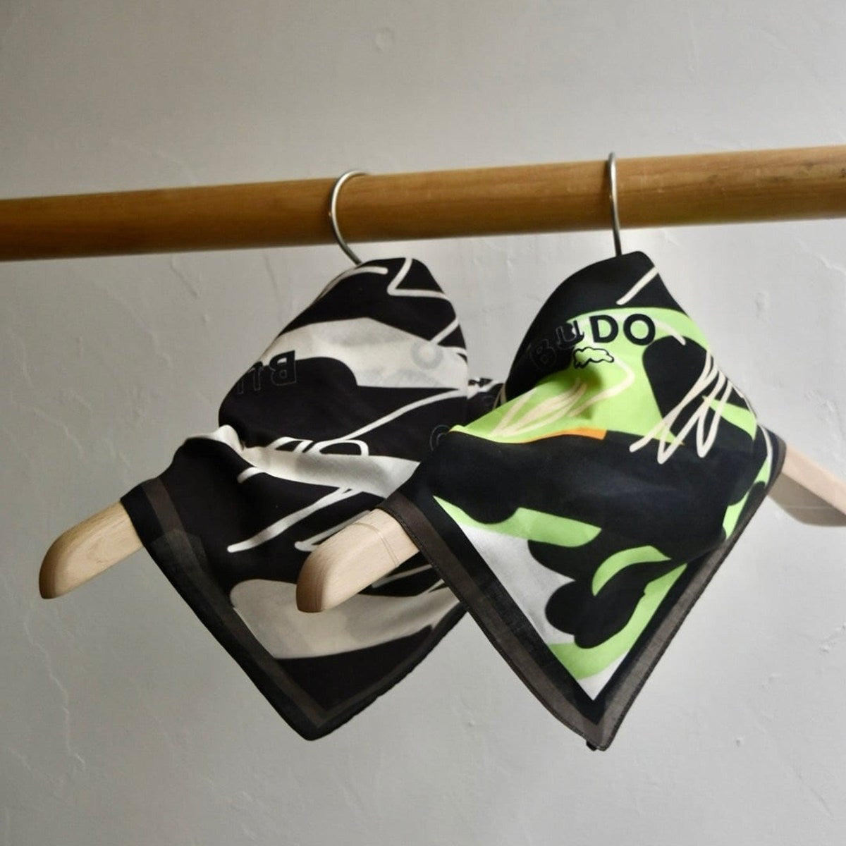 BUDO - friends pattern bandana Emergy【B26BD201】