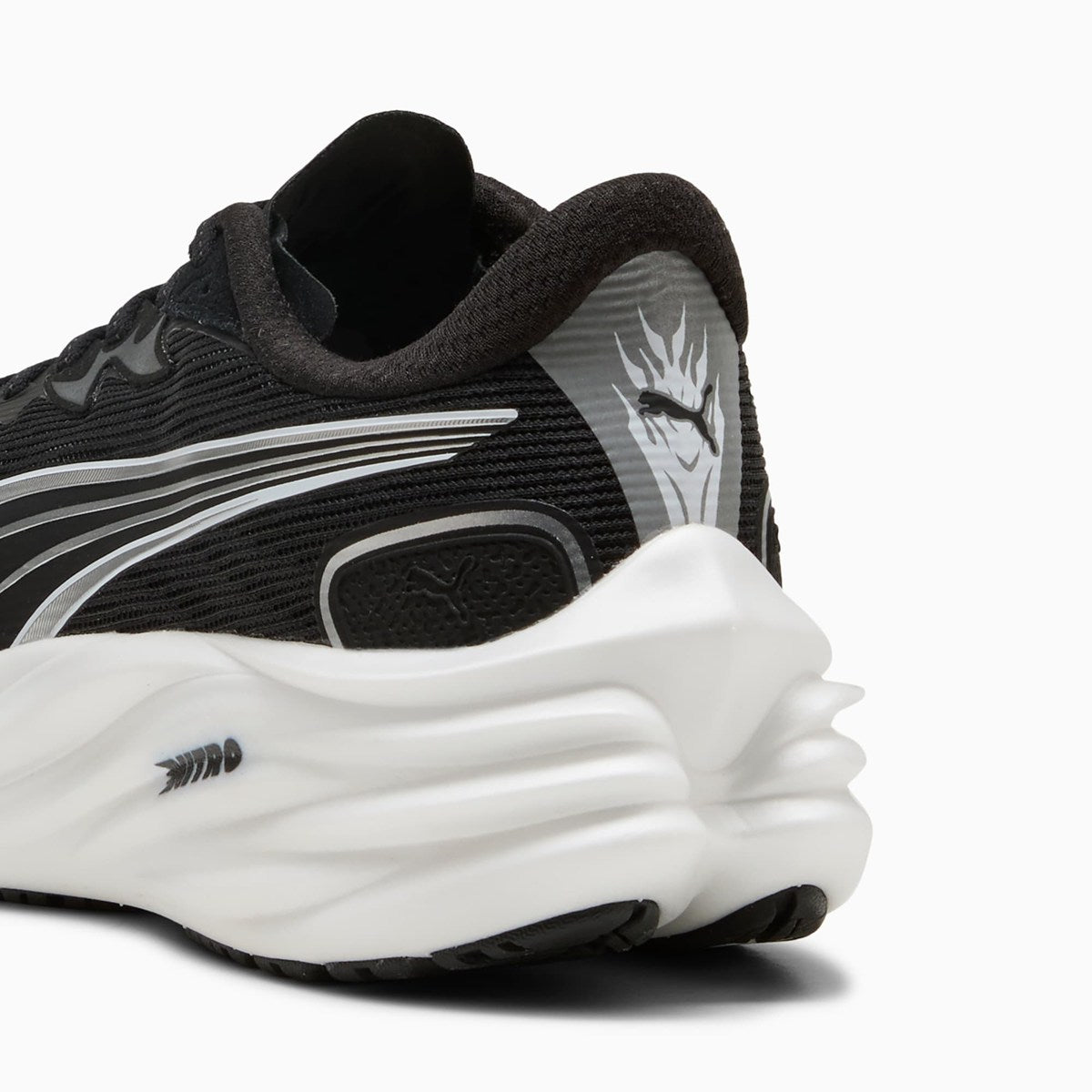 PUMA - WMNS VELOCITY NITRO 4 PUMA BLACK/PUMA WHITE 【311141-01】